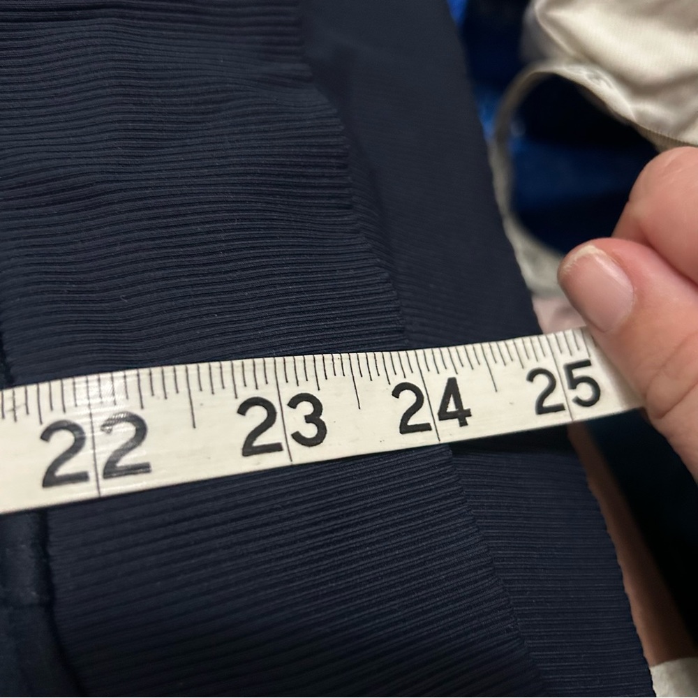 Lululemon Kick the Cold Funnel Neck sweater - Picture 11 of 12